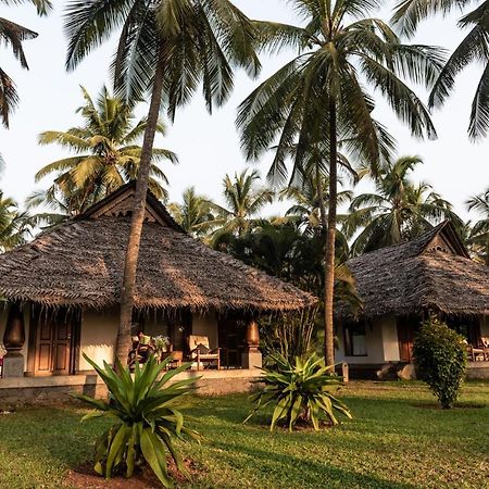 โรงแรม นีลชวอร์ เฮอมิเทจ Nileshwar ภายนอก รูปภาพ
