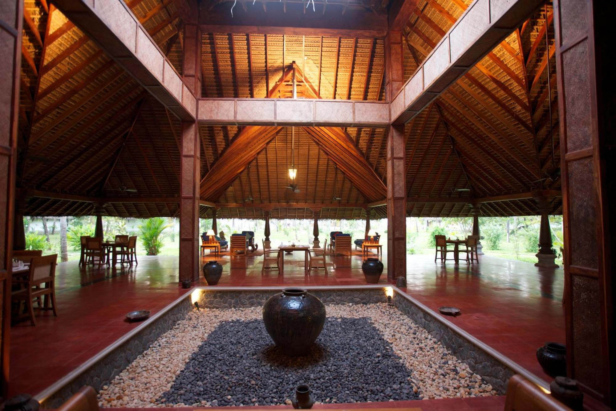 โรงแรม นีลชวอร์ เฮอมิเทจ Nileshwar ภายนอก รูปภาพ